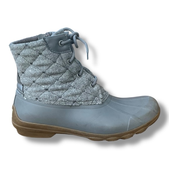 🧵 Sperry Quilted Gray Duck Boots Women’s 8 – Waterproof & Cozy ☔❄️‎ - Picture 3 of 7
